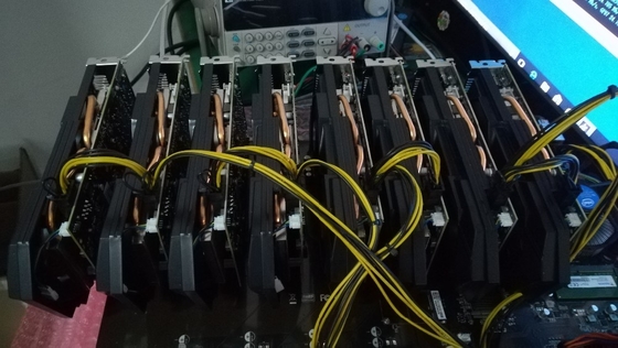 Installation d'exploitation de M08S 8GPU extrayant la boîte de extraction 8gpu de pièce de monnaie du dogecoin XCH d'ETH LTC
